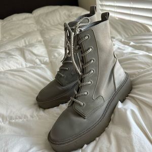 Zara ankle Boots like a new